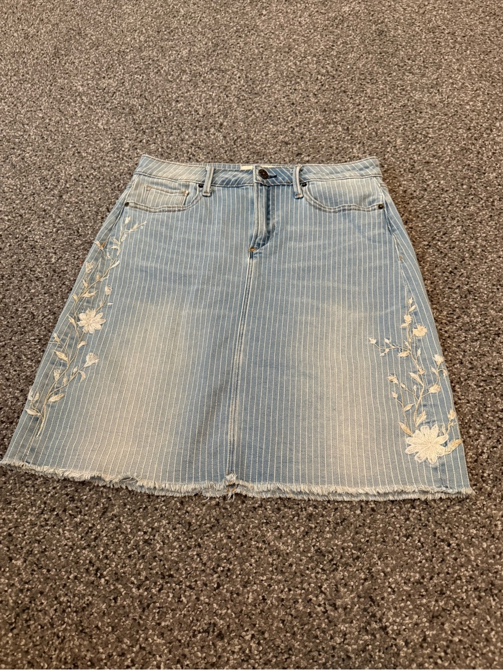 Womens driftwood skirt size 27